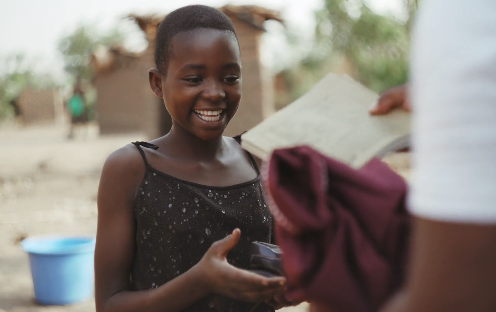 How Tax Deductible Donations Work (And 3 Things To Keep In Mind)